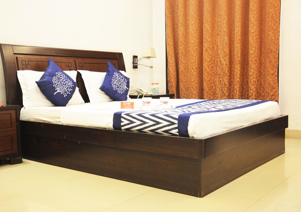 OYO Premium 155 DLF Phase 2 Sikander, Cyber City, Gurgaon