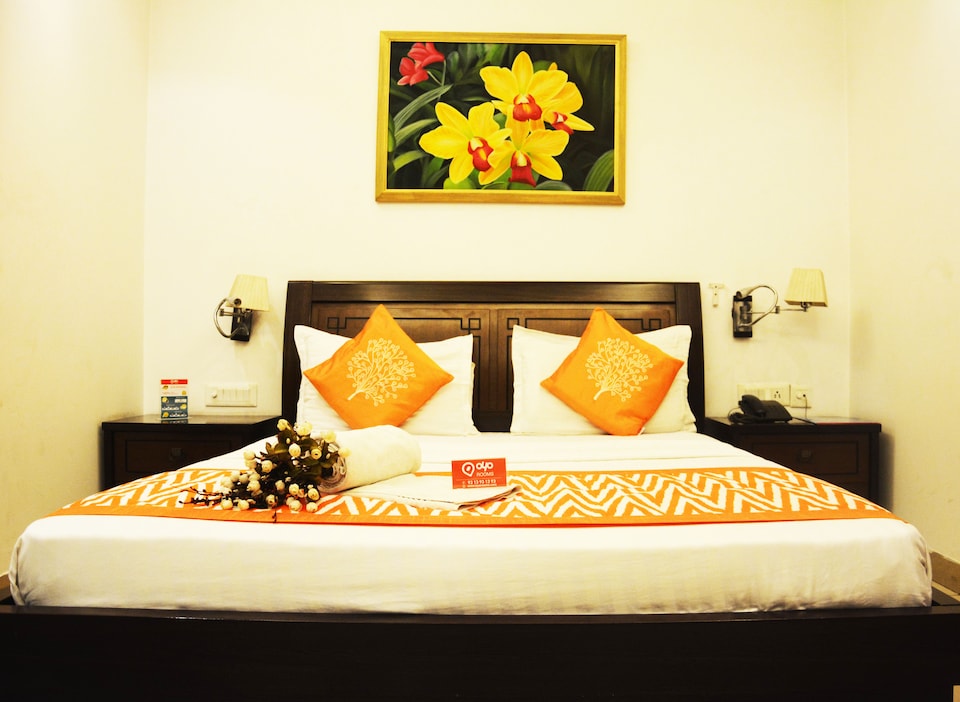 OYO Premium 155 DLF Phase 2 Sikander, Cyber City, Gurgaon