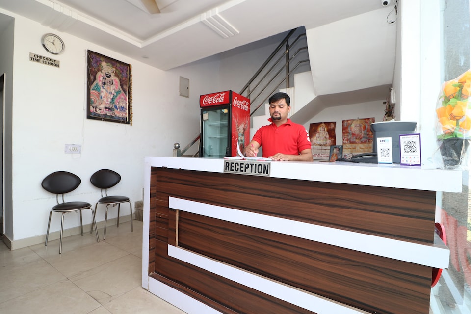 Hotel O Four Season Inn, Corporate Complex, Agra