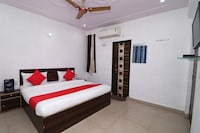 Hotel O Four Season Inn