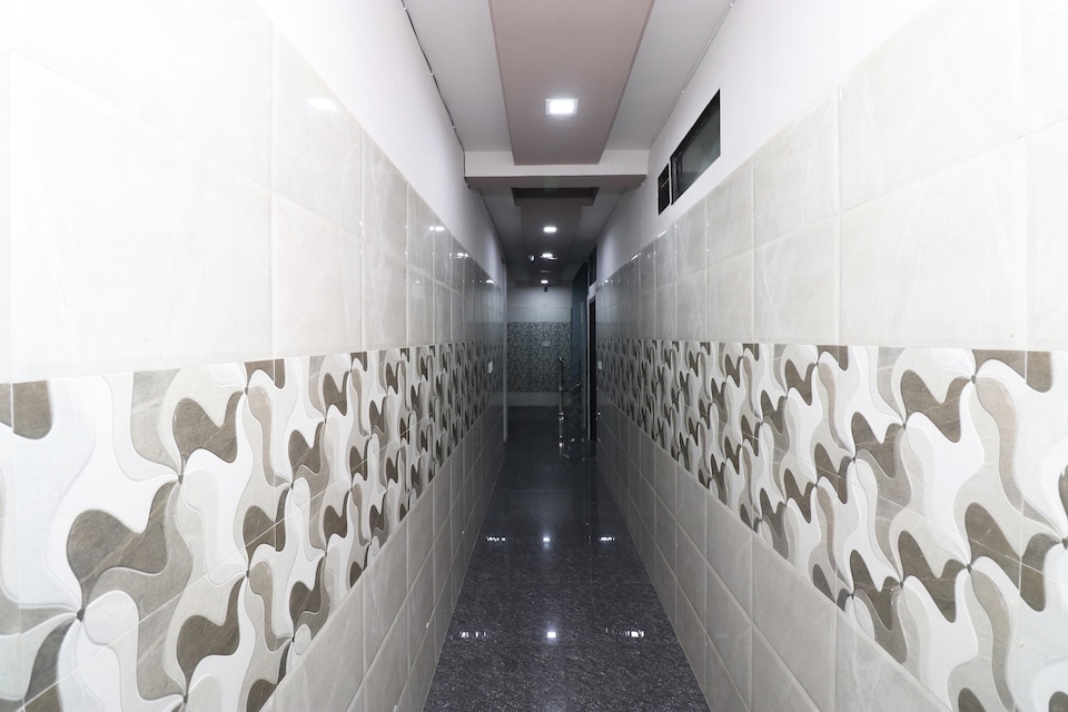 Flagship 30716 Anand Residency, Corporate Complex, Agra