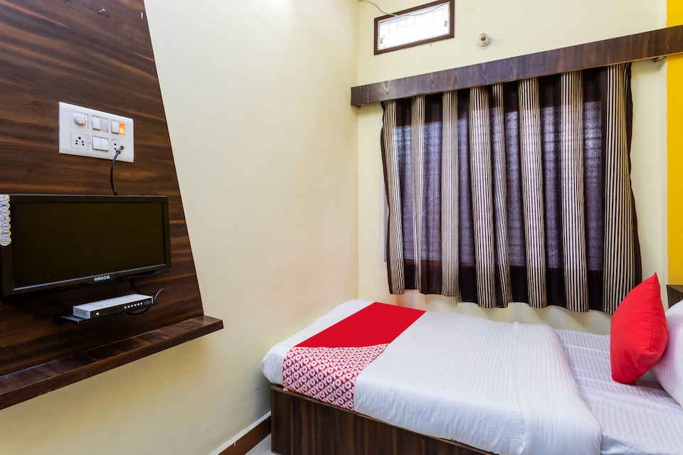 OYO 30722 Shree Rudrika Guest House, Mahakal Temple 1, Ujjain