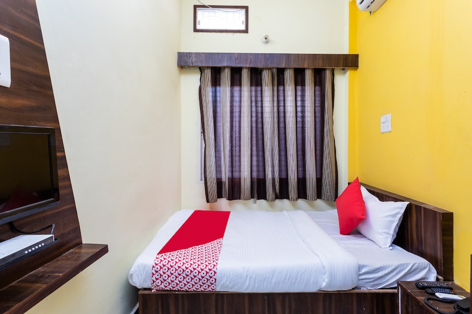 OYO 30722 Shree Rudrika Guest House, Mahakal Temple 1, Ujjain