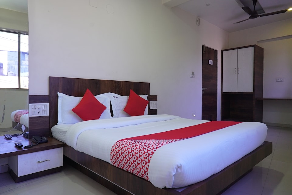 OYO 30733 Hotel Ramakrushna, Kolhapur, Kolhapur