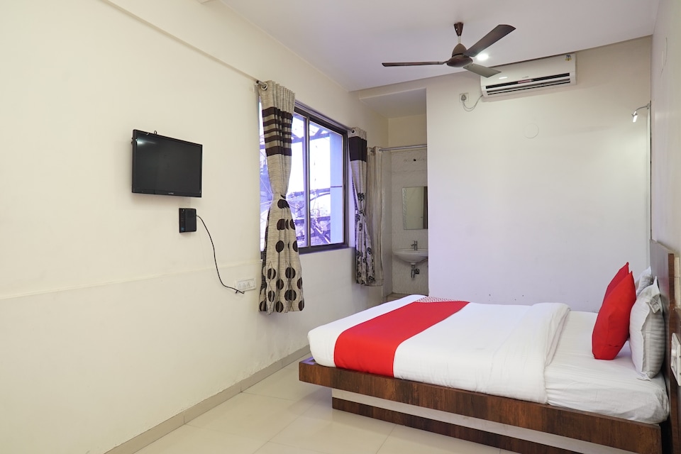 OYO 30733 Hotel Ramakrushna, Kolhapur, Kolhapur