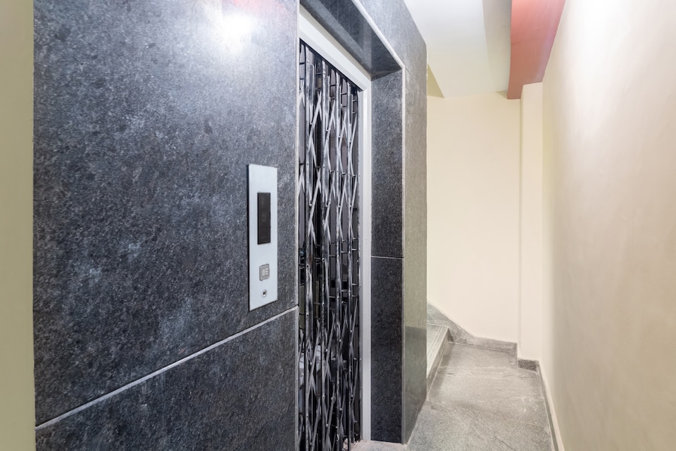 Hotel O The  Gate, Begumpet-II, Hyderabad