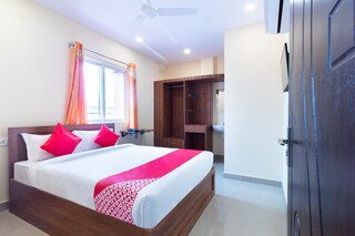 Star hotels information the world  Oyo Star Hotel Hyderabad