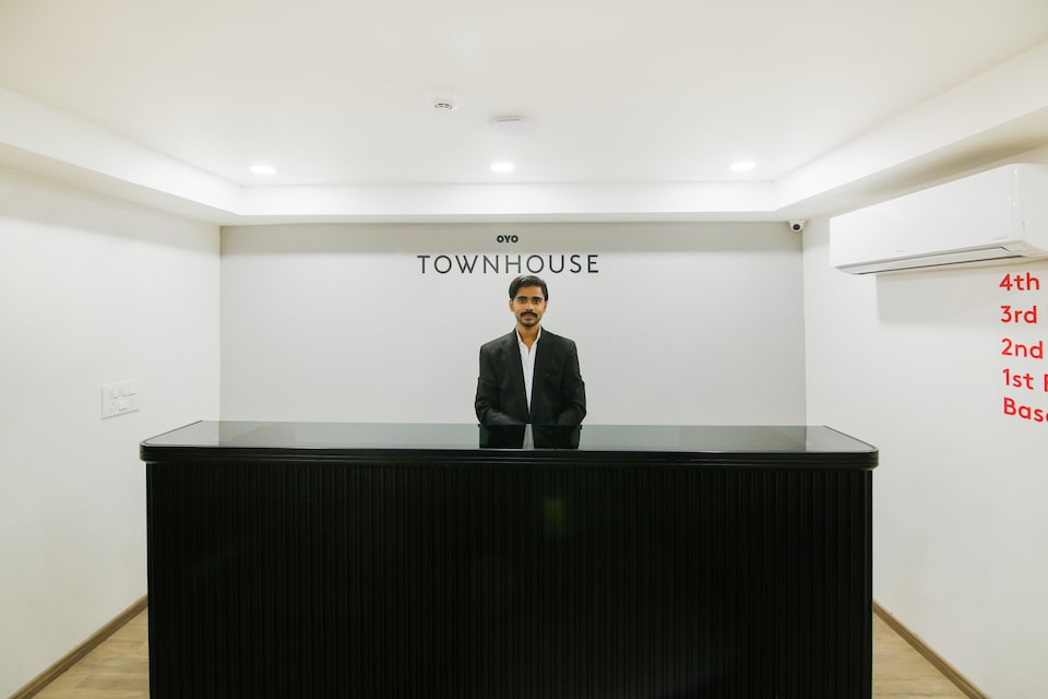OYO Townhouse 245 Sunder Vihar, Paschim Vihar Delhi, Delhi