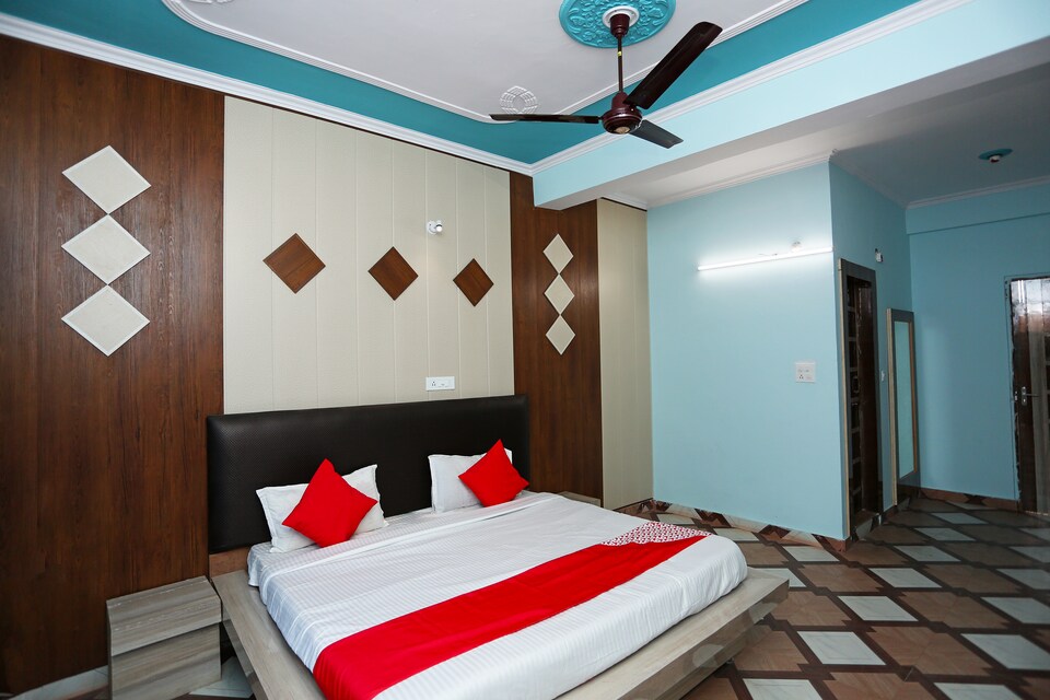 OYO 30845 Hotel Welcome, Chintpurni, Chintpurni
