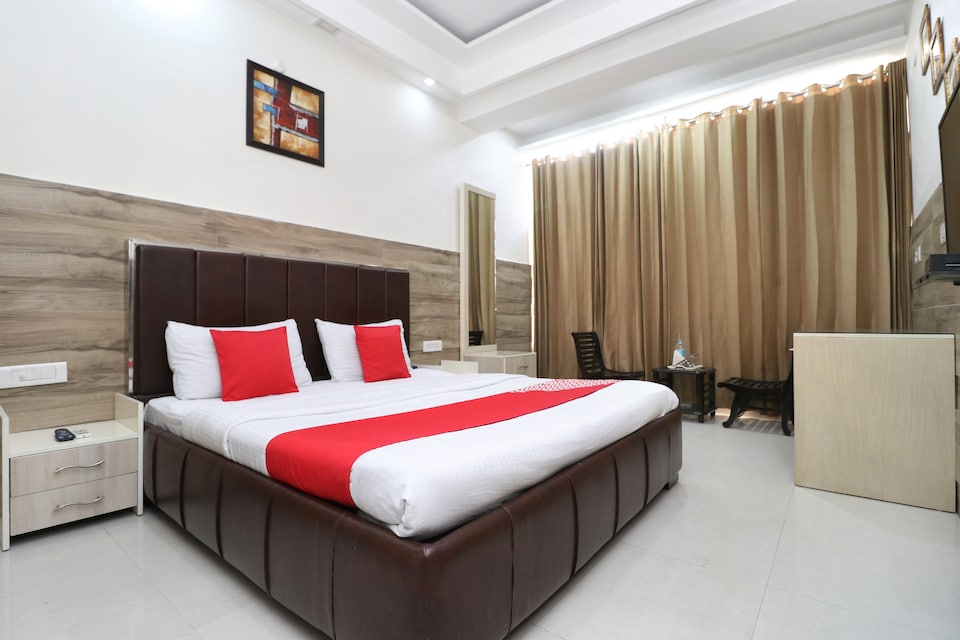 OYO 30848 Hotel Signature, Ferozepur, Ferozepur