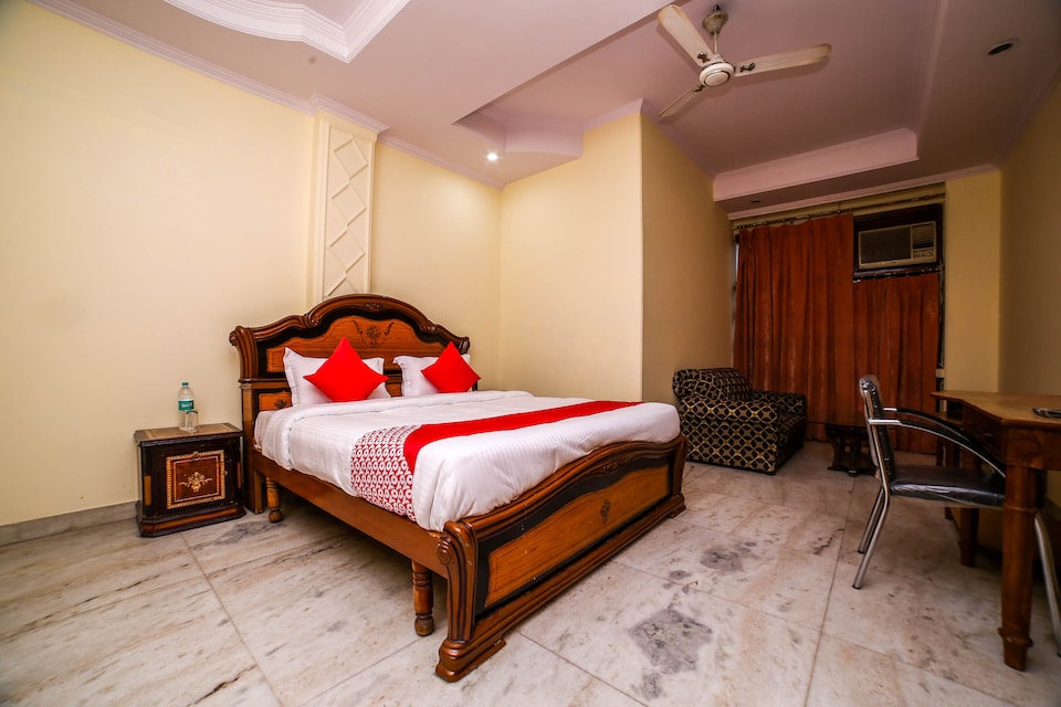 OYO 30855 Hotel Royal Residency, Karol Bagh Delhi, Delhi