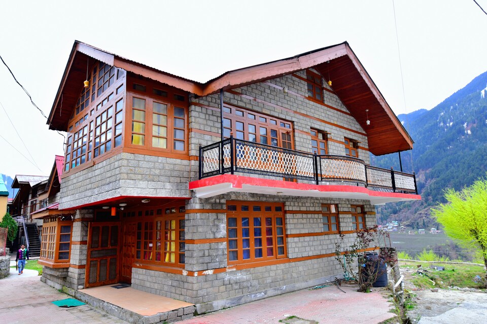 OYO 30862 Scarlet Cottage, Naggar Road, Manali