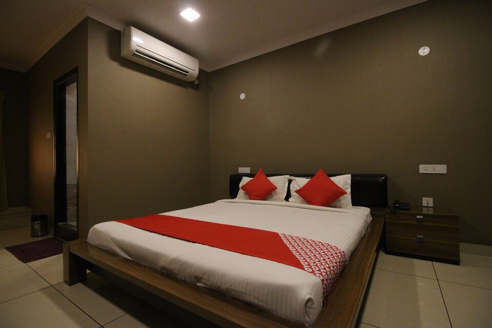 OYO 30865 Ss Residency, Tumkur Bangalore, Bangalore