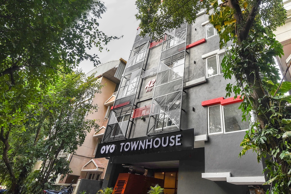 OYO Townhouse 255 Indiranagar Double Road, Indiranagar Bangalore, Bangalore