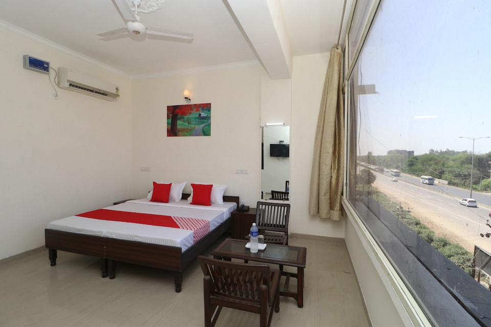 OYO 30886 Ra Vista, Dera Bassi Chandigarh, Chandigarh
