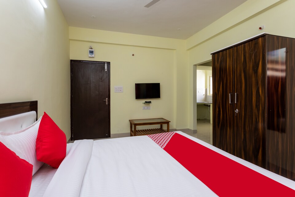 OYO 30896 Yashhotel And Restaurant, Rau, Indore
