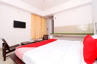 OYO Flagship Roadstar Hotel