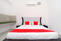 OYO Flagship Roadstar Hotel