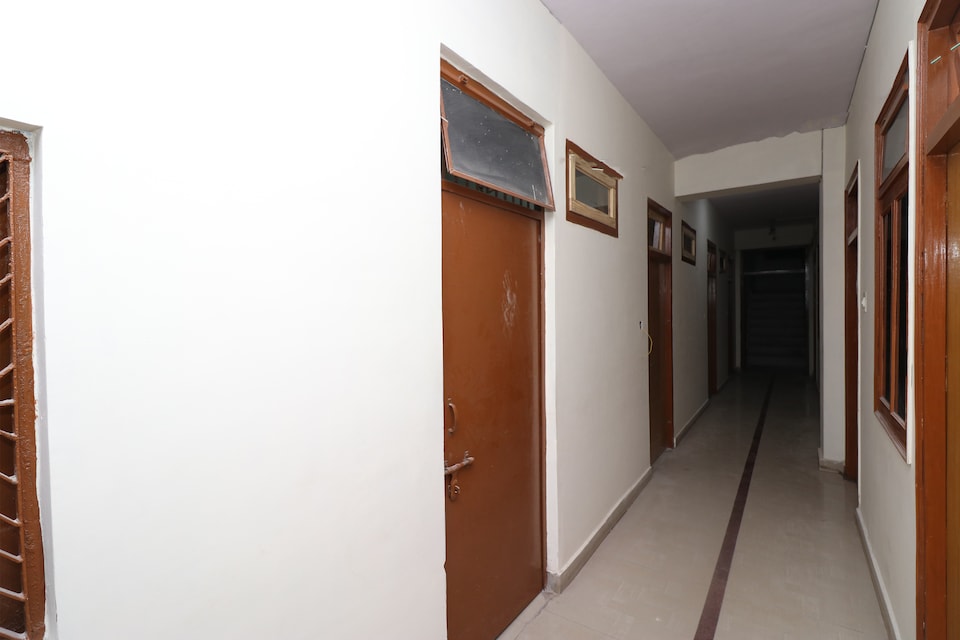 OYO 30907 Hotel Big Bell, Corporate Complex, Agra
