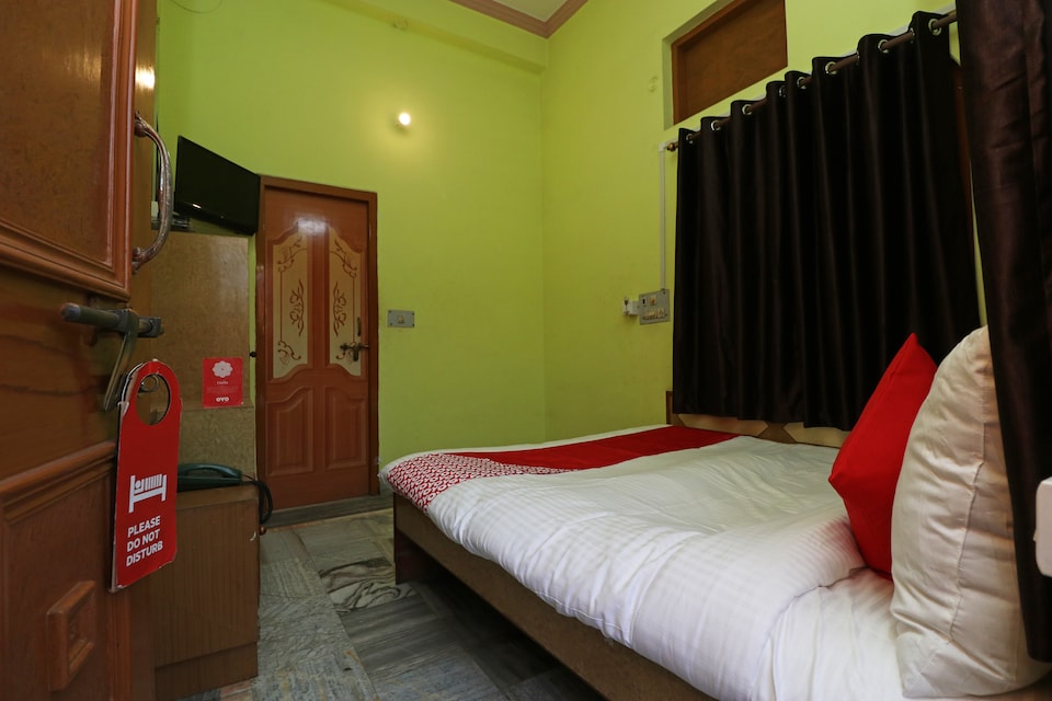 OYO Flagship 30927 Hotel Divya Assi Rd, Lanka, Varanasi