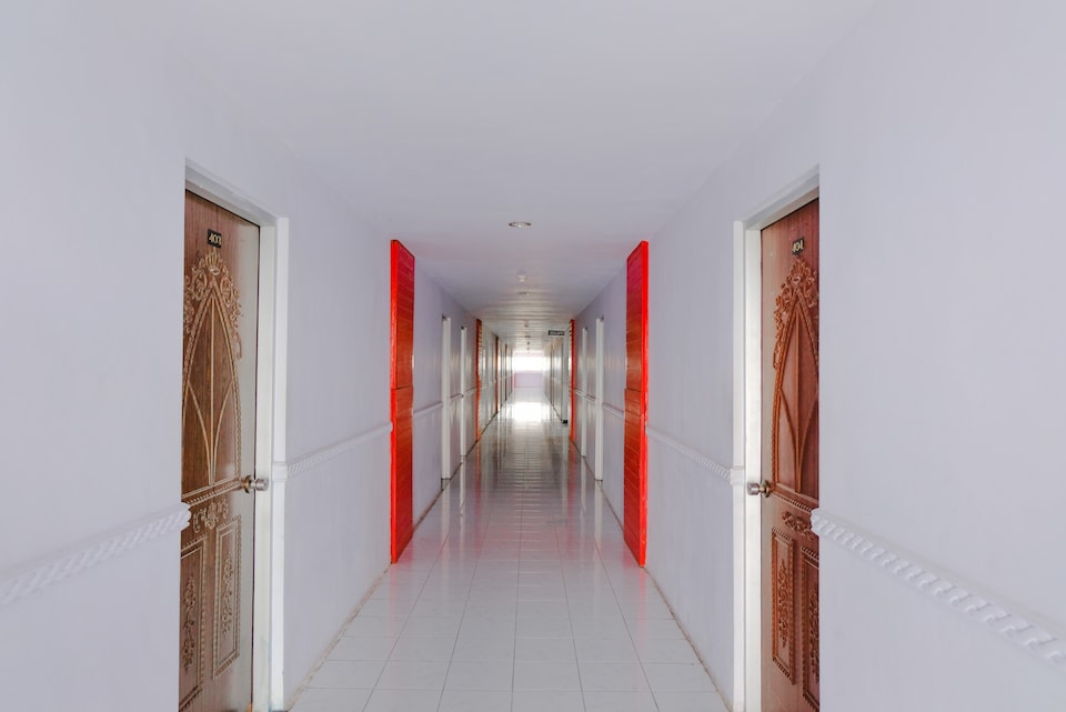 OYO 599 Hotel Bandung Permai, Jember, Jember