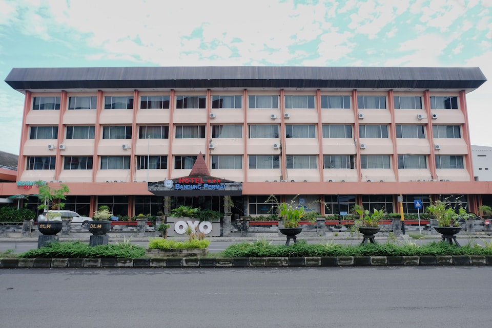 OYO 599 Hotel Bandung Permai, Jember, Jember