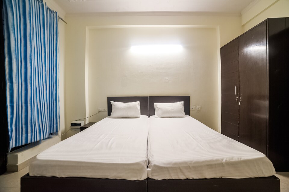 OYO LIFE NOD534 Sector 72, Noida City, Noida