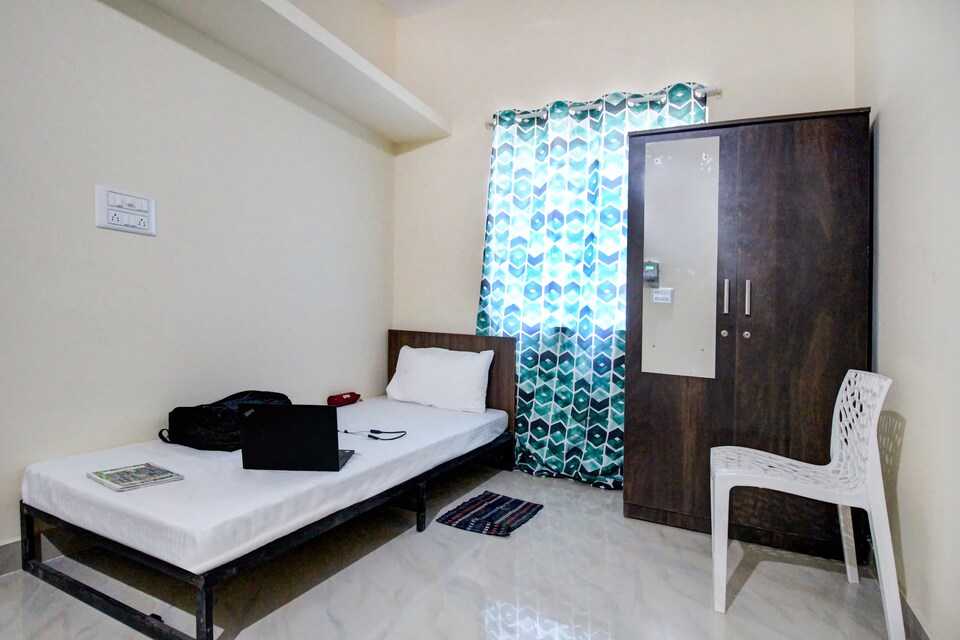 OYO LIFE BLR1362 Nr BTM Layout, Bannergatta Road Bangalore, Bangalore