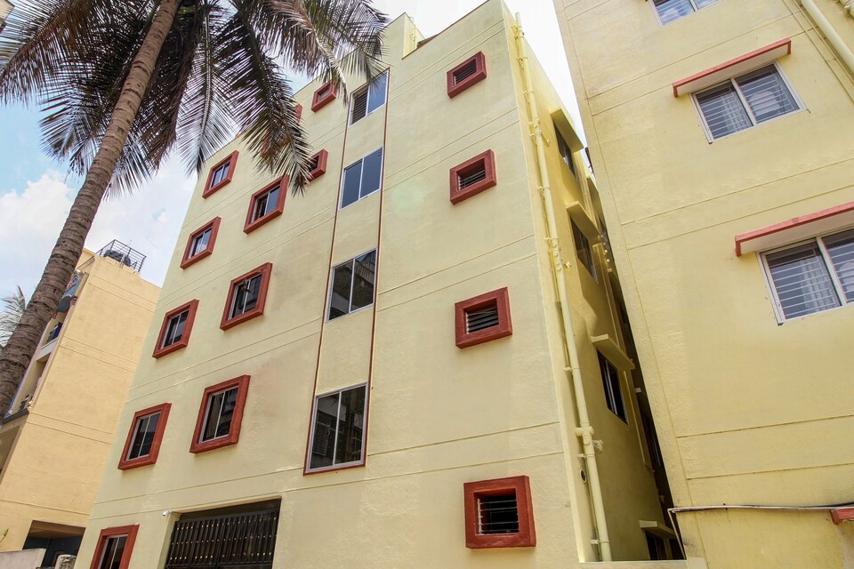 OYO LIFE BLR1362 Nr BTM Layout, Bannergatta Road Bangalore, Bangalore