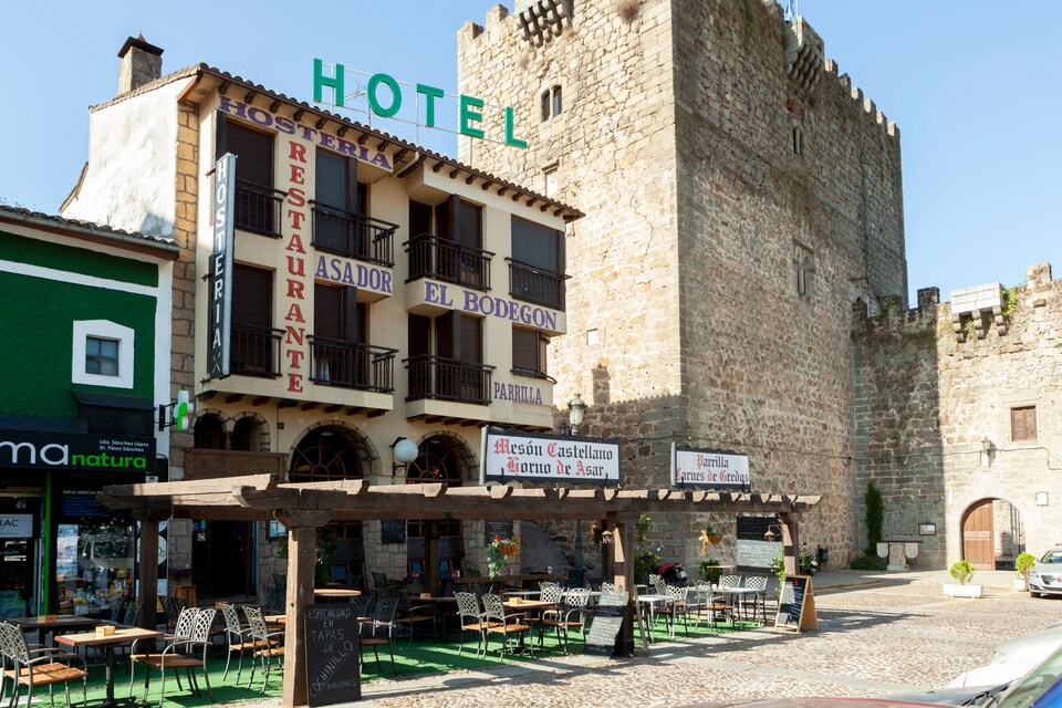 OYO Hostería El Bodegón De Gredos, Valle del Tietar, Arenas de San Pedro