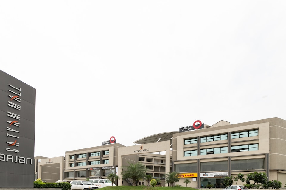 Collection O Satyam Mall, SP Ring Road Sarkhej, Ahmedabad