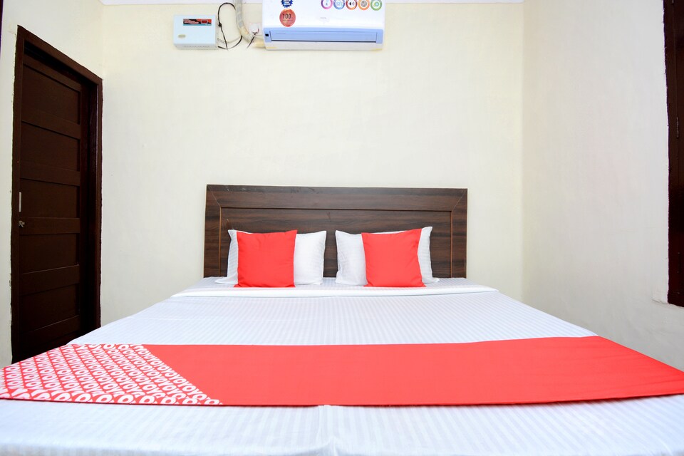 OYO 30943 Hotel Tourist, City Railway Station, Jalandhar