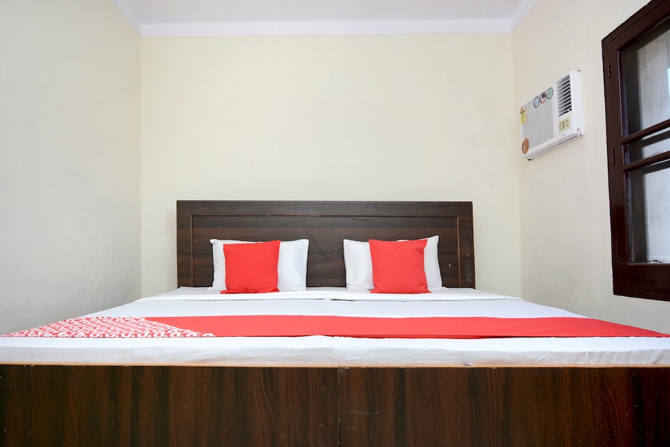 OYO 30943 Hotel Tourist, City Railway Station, Jalandhar