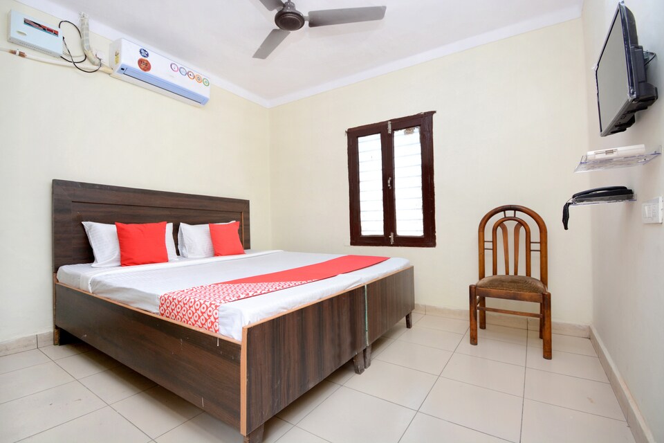 OYO 30943 Hotel Tourist, City Railway Station, Jalandhar