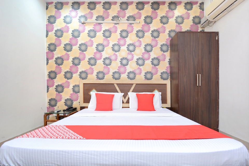 OYO 30948 Hotel Highway Inn, Mall Road Bathinda, Bathinda