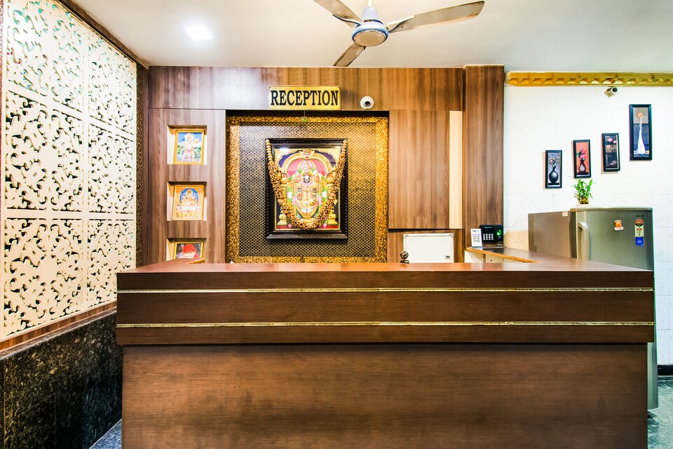 OYO Flagship 30961 Vijaya Raghava Residency, Ramanaidupet, मछलीपट्टनम