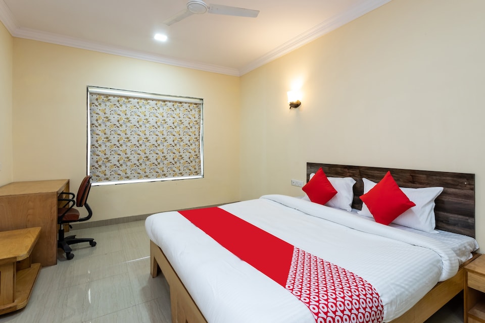 OYO 30985 Mahakaleshwar Avenue, Mahakal Temple 1, Ujjain