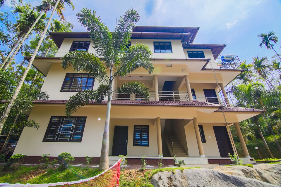 Capital O 30987 Anns And Toms Lake View Resort, Kalpetta, वायनाड