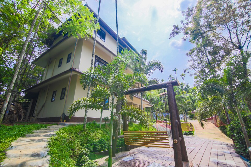 Capital O 30987 Anns And Toms Lake View Resort, Kalpetta, वायनाड