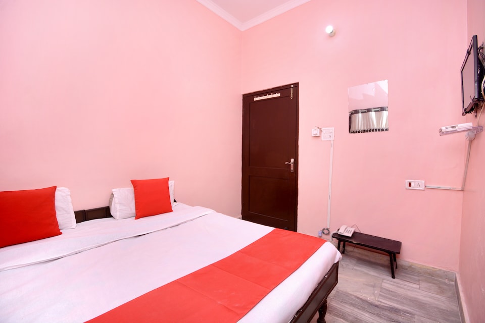 OYO 31000 Rk 2, Golden Temple Road Amritsar, Amritsar
