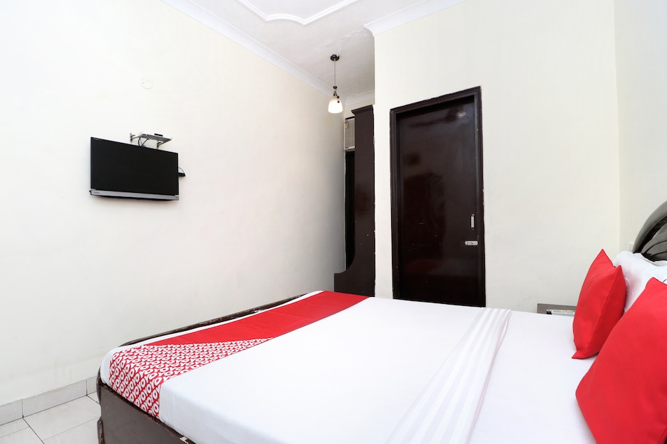 OYO 31003 Surya Regency, Bus Stand Ludhiana, Ludhiana