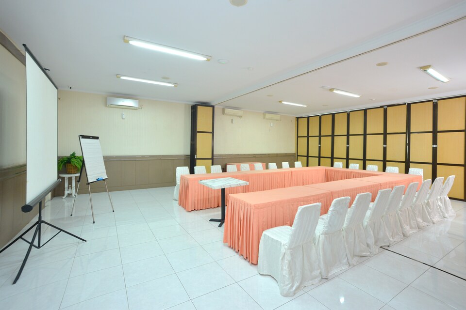 Capital O 606 Hotel Bhinneka, Yogyakarta Ring 1, Yogyakarta