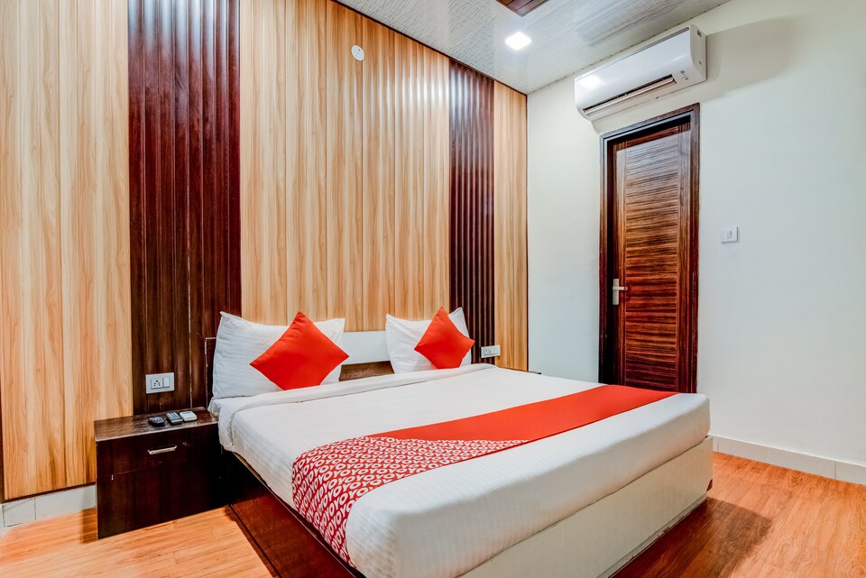 OYO Flagship 31025 Royal Residency Bata Chowk, Faridabad, Faridabad