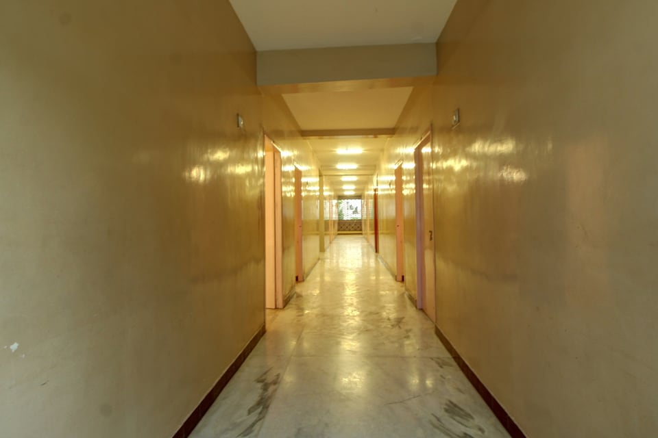 Flagship Hotel Viknesh Municipal Colony, Erode, Erode