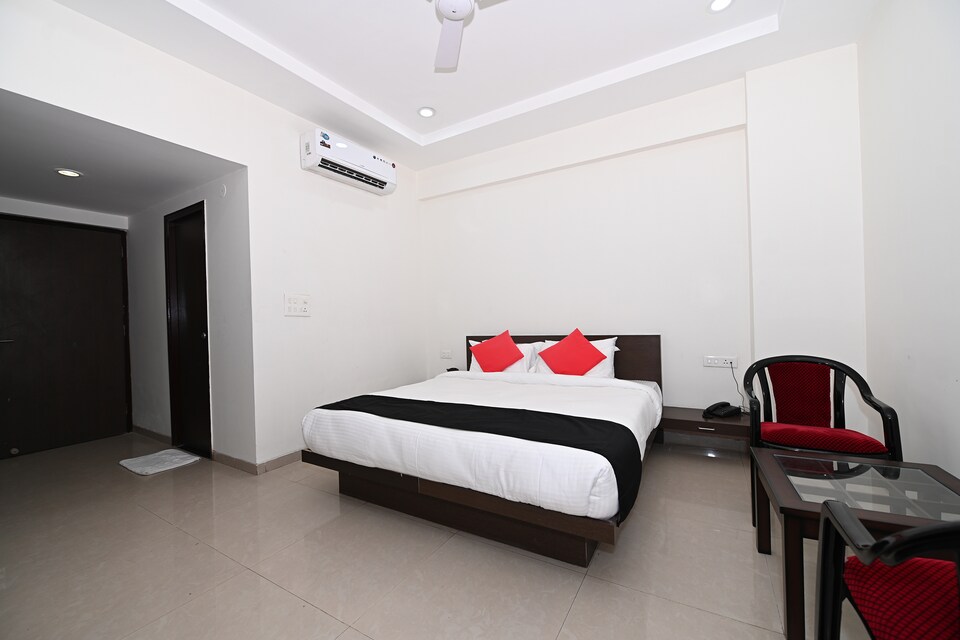 Capital O 31126 Club 7, Civil Lines Bareilly, Bareilly