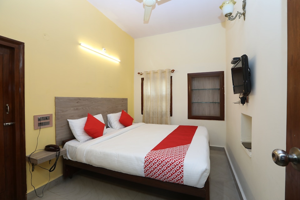 OYO 32997 Hotel Kaveri Bed & Breakfast, Mysore City Center-II, Mysore