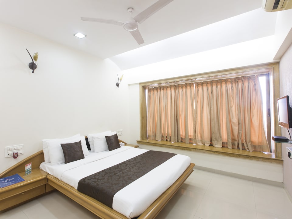 OYO Apartments 048 Worli Seaface, Mumbai Dadar-Worli-Parel, Mumbai