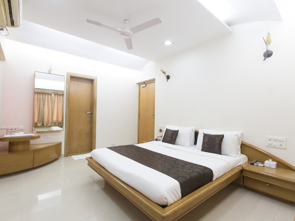 OYO Apartments 048 Worli Seaface, Mumbai Dadar-Worli-Parel, Mumbai