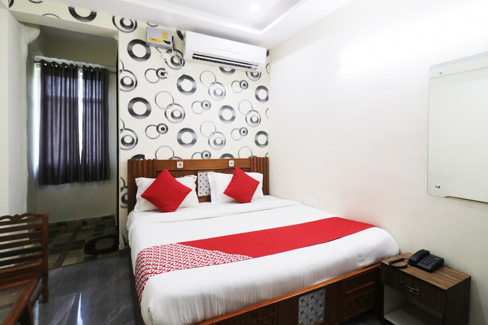 OYO 33016 G Capital, Airport Delhi, Delhi Transit