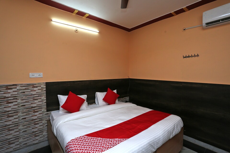 OYO 33347 Hotel Alaska, Meerut, Meerut